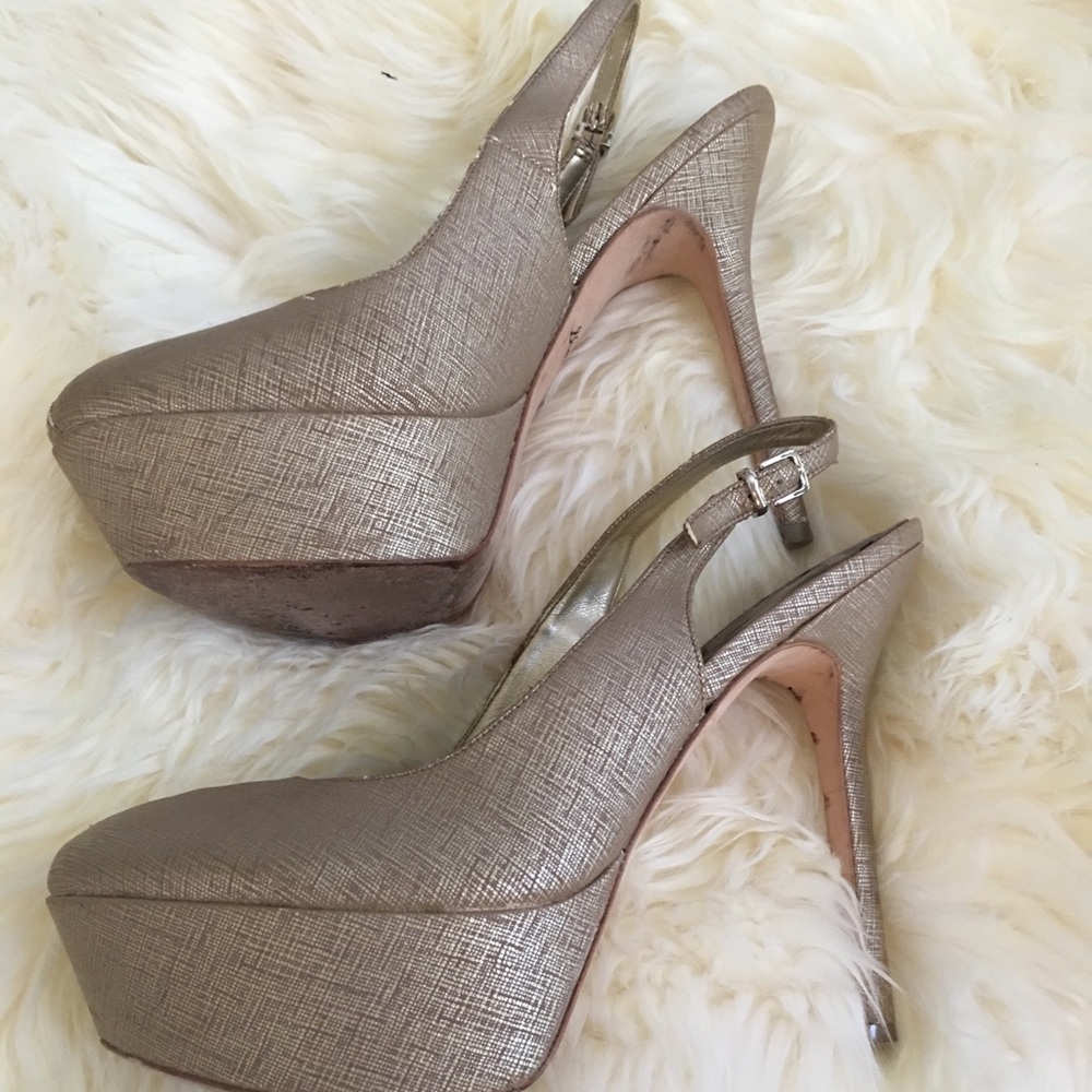 Beautiful shoe  “Sam Edema “ Heels ❤️